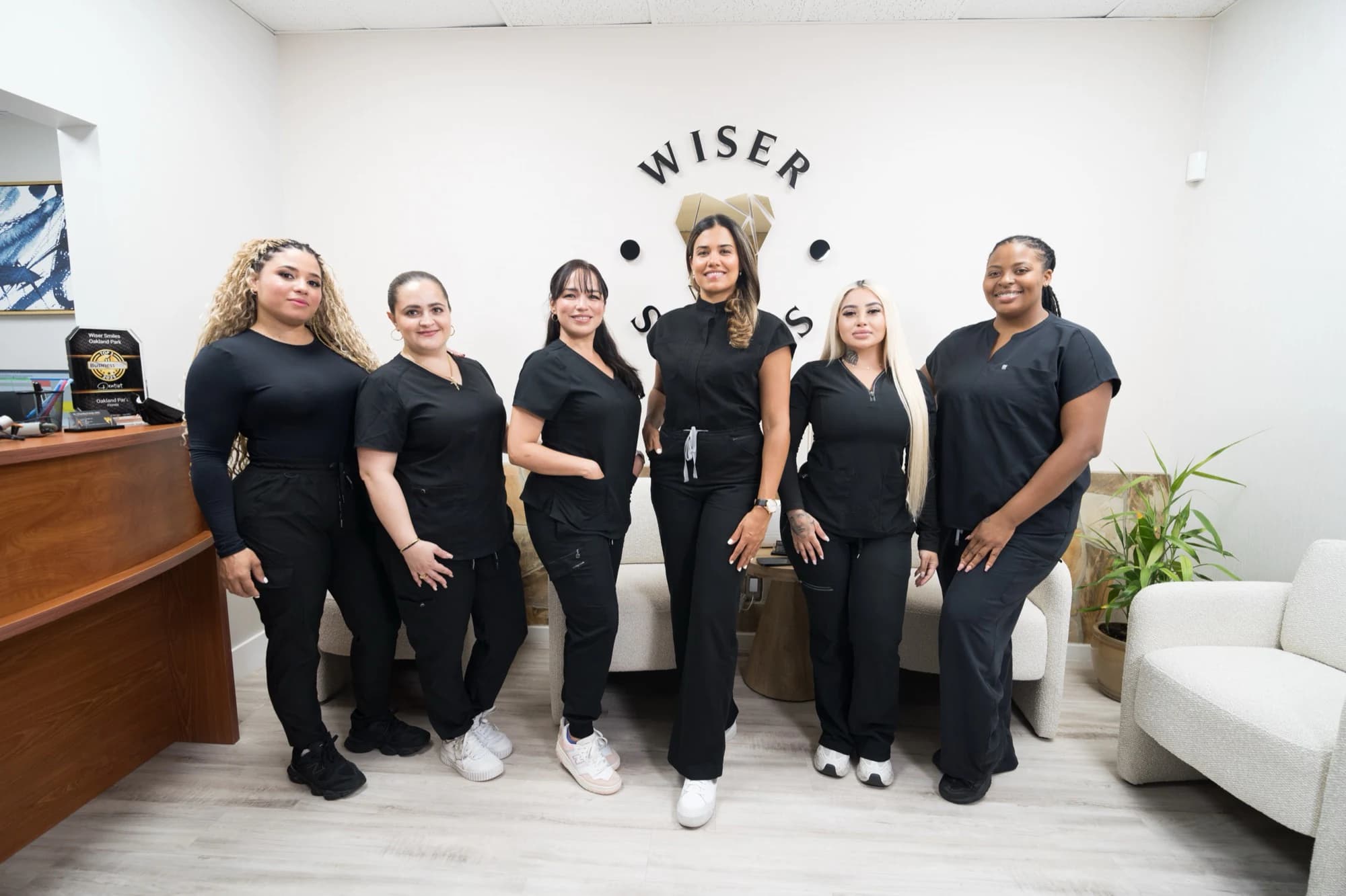 Conoce al equipo de Wiser Smiles